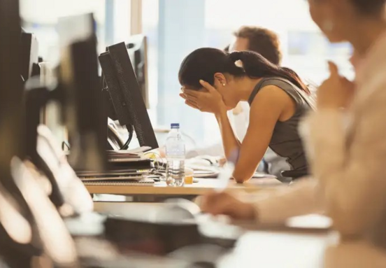 The silent pandemic affecting Romania's offices: 53% of employees experience high daily stress levels The silent pandemic affecting Romania's offices: 53% of employees experience high daily stress levels
